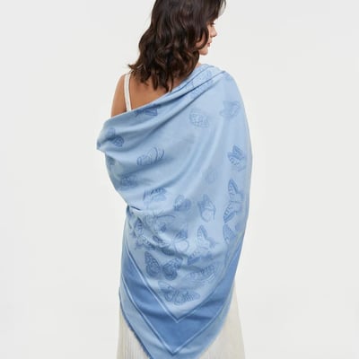 Fable England 藍蝶緹花披肩2