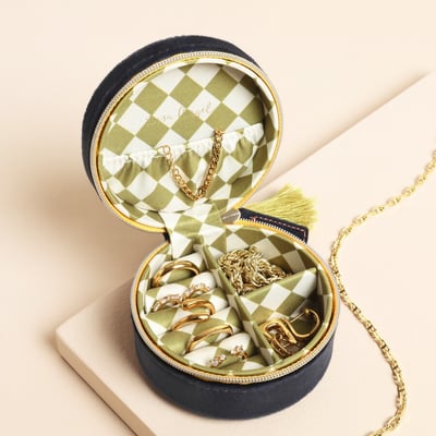 Lisa Angel 獨角鯨刺繡飾品盒2