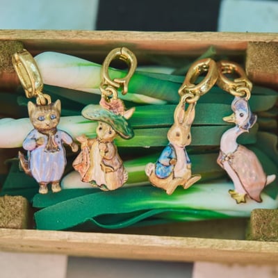 Fable England 手繪琺瑯墜飾1