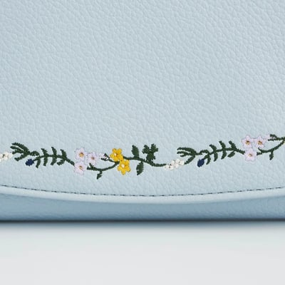 Fable England 藍羽刺繡長夾3