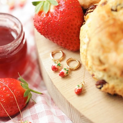 Lisa Angel 小草莓耳環5