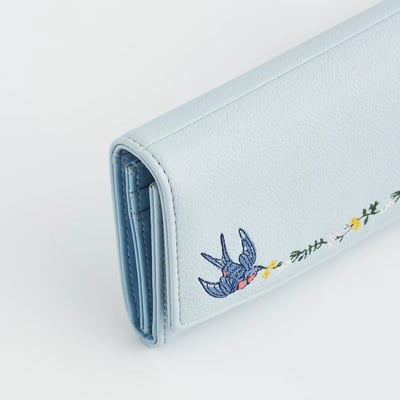 Fable England 藍羽刺繡長夾2