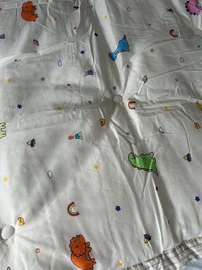 【賠本出清/韓國廣藏棉被】宇宙小恐龍 抗塵螨 黃色-寶寶被3