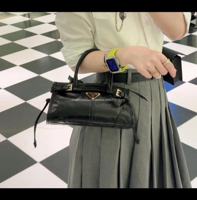 prada soft小購物包 3