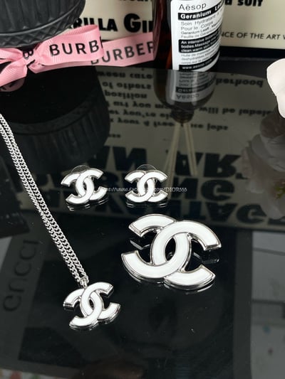 小香白色琺瑯雙C項鍊5