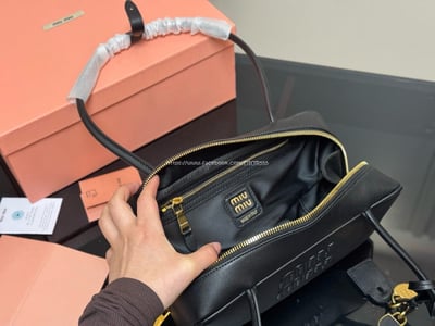 miumiu 保齡球包11