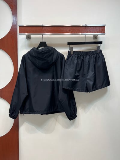 prada套裝(外套+高腰短褲 )12