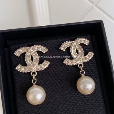 小香施華洛水晶珍珠耳環1