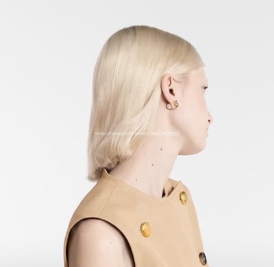 LV金屬小花朵字母耳環2