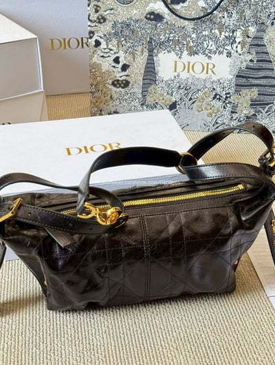 Dior D-Journey斜背包 12