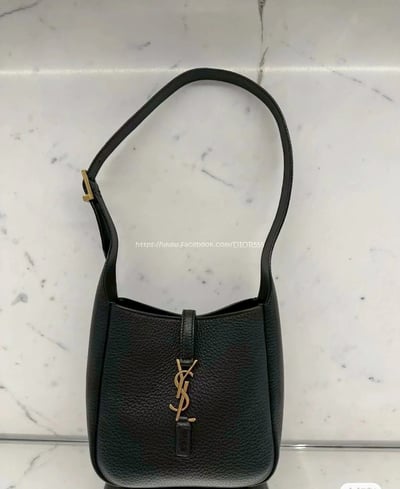 YSL Hobo腋下水桶包6
