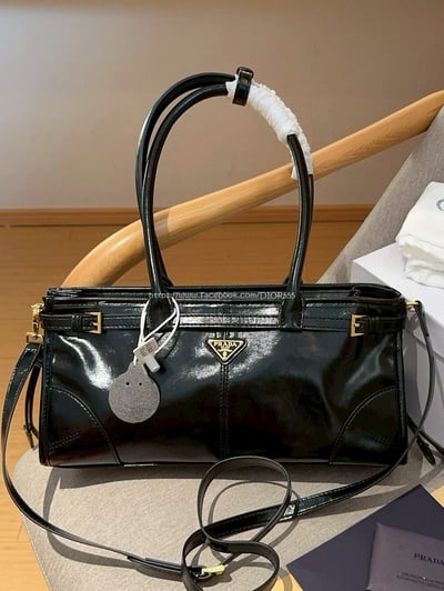 PRADA soft lux油蠟皮hobo1