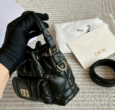  Dior羊皮水桶包 9