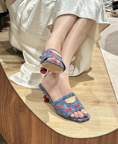 LV櫻桃跟高跟拖鞋6