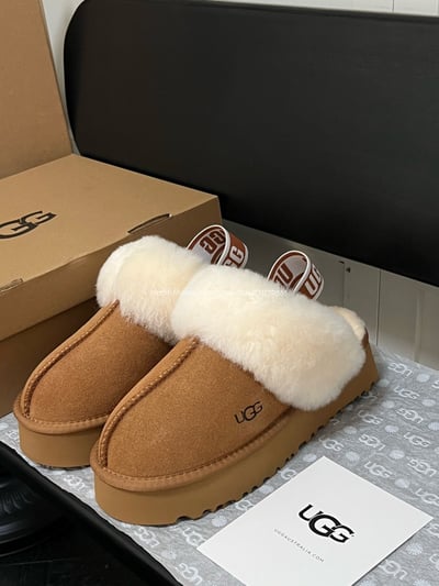 Ugg厚底拖鞋7