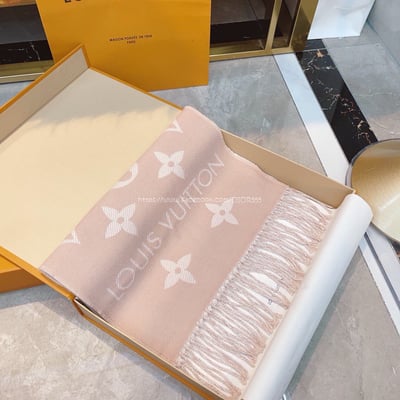 LV 粉白漸層圍巾5