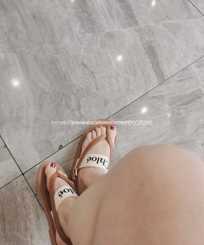 Chloe 交叉編織羅馬涼鞋3