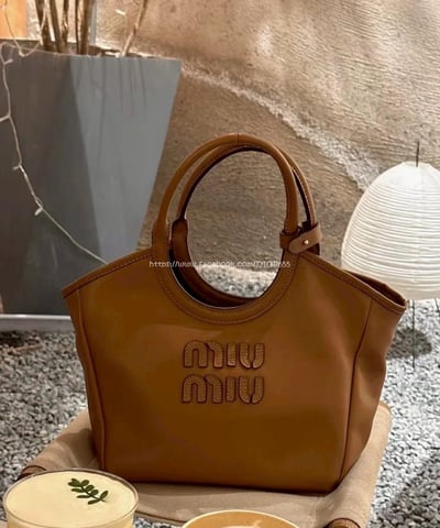 miumiu菜籃子包12