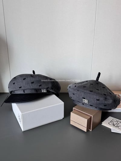 miumiu圓點蓓蕾帽/報童帽1