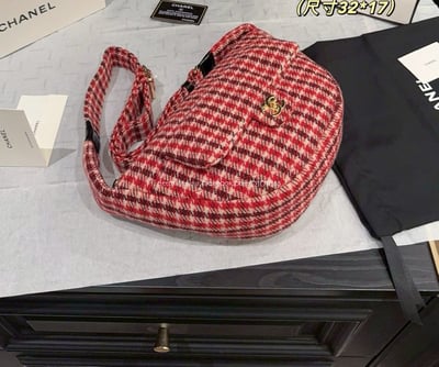 小香大型流浪包6