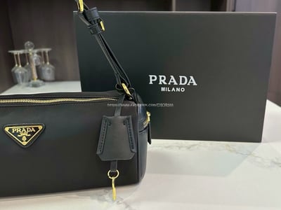 PRADA 腋下包3