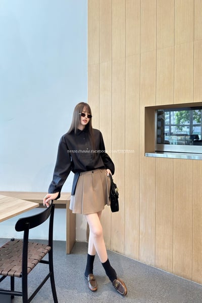 Loewe素色皮牌襯衫8