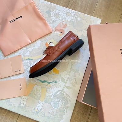 Miu Miu 金幣樂福鞋8