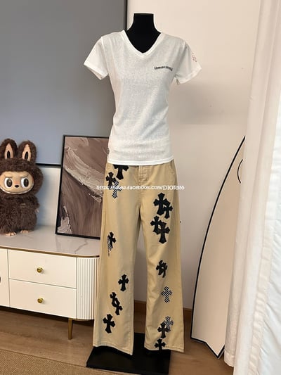 C.H克羅心 v領T3