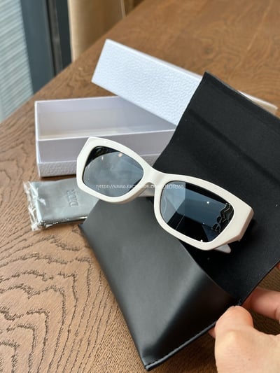 Dior方框墨鏡6