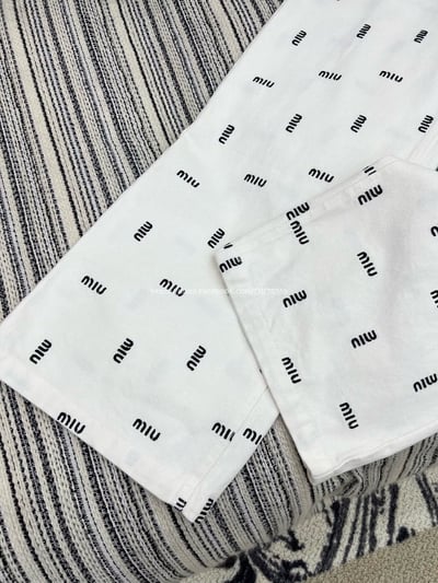 miumiu 直筒印花牛仔褲9