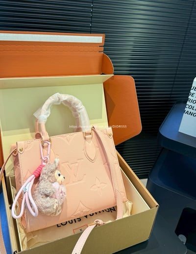 Lv櫻花粉托特包6