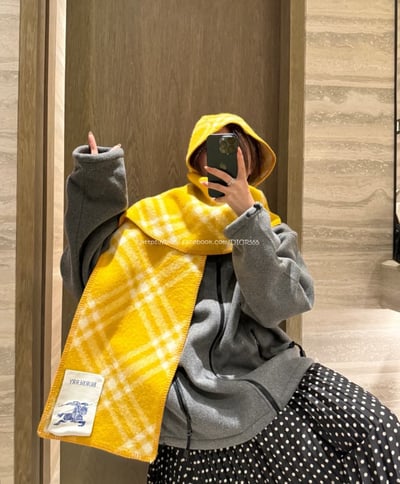 Burberry羊毛圍巾11