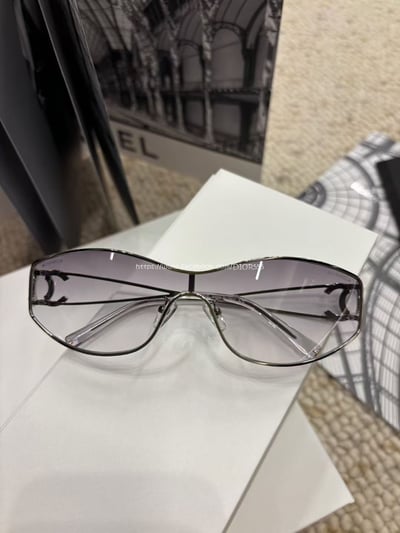 小香曲面護目墨鏡1