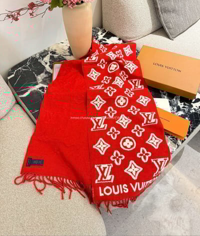 LV3D浮雕羊絨圍巾8