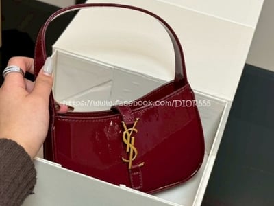 YSL 腋下包9