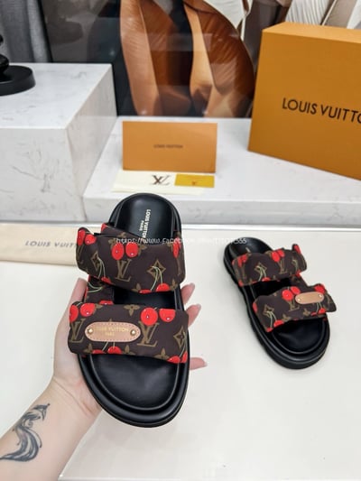 Lv櫻桃厚底拖鞋  (情侶款)8