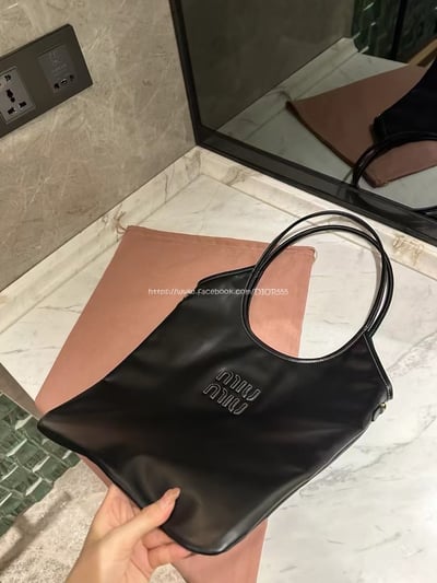 Miumiu托特包4