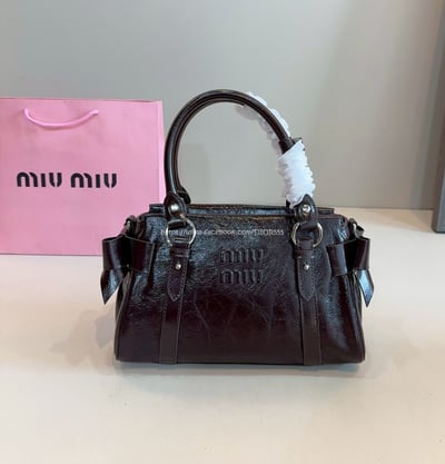  miumiu機車包5