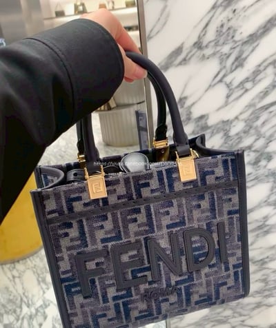 FENDI絲絨托特包11
