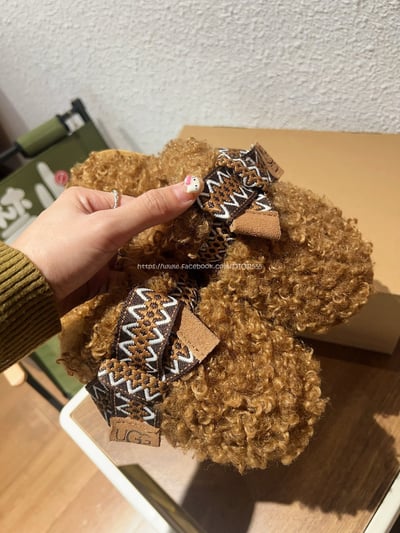 UGG捲毛拖鞋6