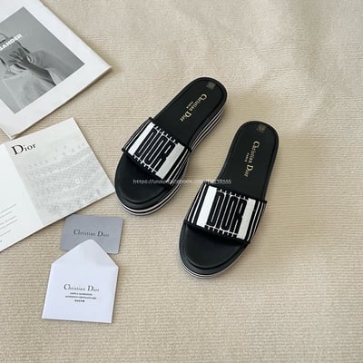 DIOR小厚底條紋拖鞋8