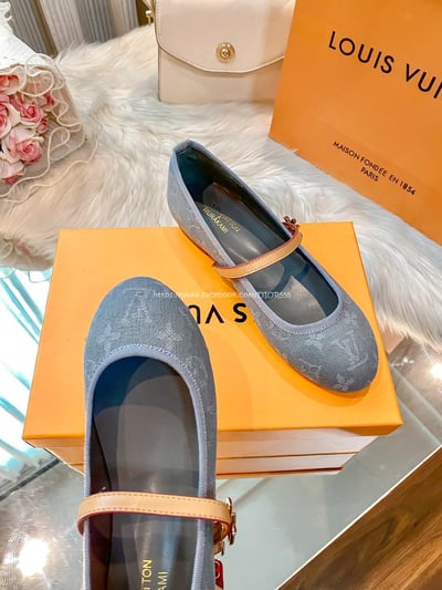 LV ROMY 平底芭蕾鞋 10
