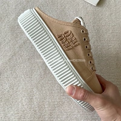 Miu Miu 德訓餅乾鞋8