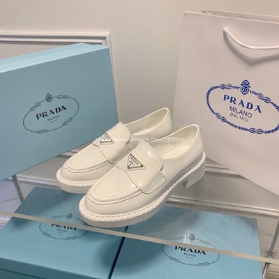 Prada三角logo樂福鞋12
