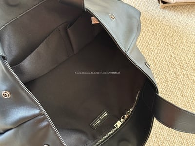 miumiu大號hobo 購物包10