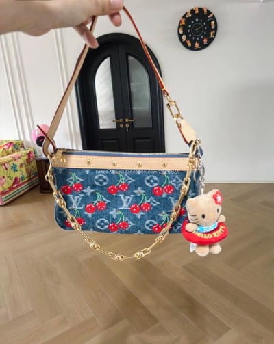 LV櫻桃牛仔麻將包9