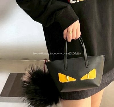 Fendi小怪獸菜籃包2