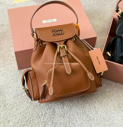 MiuMiu 小牛皮後背包5