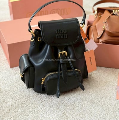 MiuMiu 小牛皮後背包7