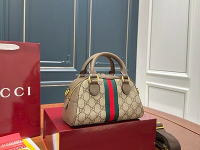 Gucci保齡球枕頭包6